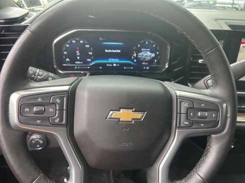 Used 2024 Chevrolet Silverado 1500 LT AWD/4WD image 24