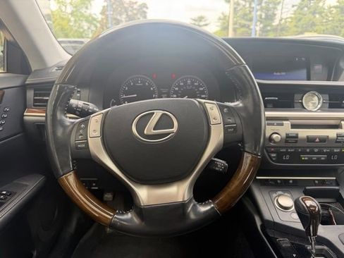 Used 2015 Lexus ES 350 w/ Premium Package FWD image 20