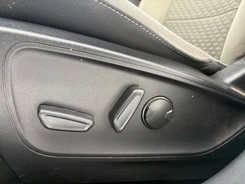 Used 2022 Ford Escape SE w/ Convenience Package image 19