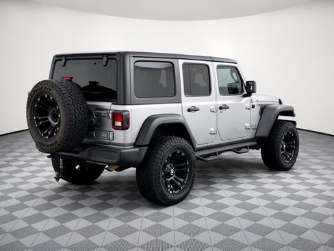 Used 2018 Jeep Wrangler Unlimited Sport S AWD/4WD image 9