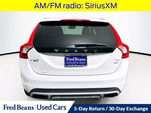 Used 2017 Volvo V60 T5 Cross Country w/ Convenience Package image 7