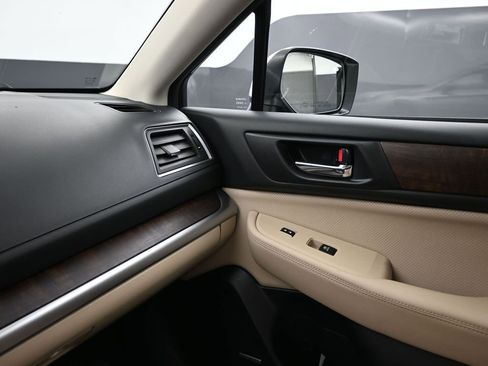 Used 2016 Subaru Outback 2.5i Limited image 17