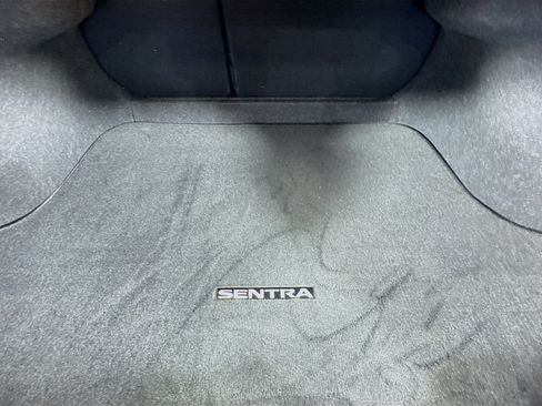Used 2025 Nissan Sentra SR w/ Midnight Edition FWD image 33