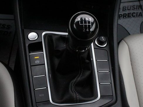 Used 2021 Volkswagen Jetta R-Line image 36