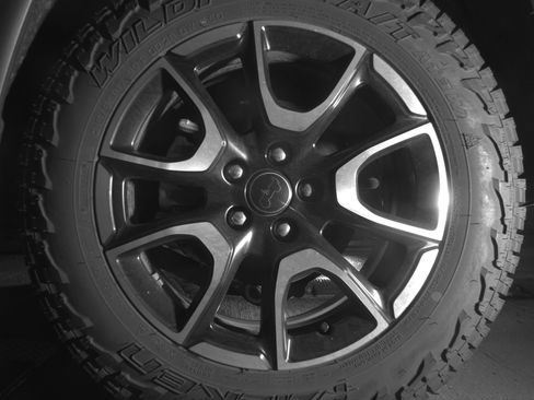 Used 2025 Jeep Compass Trailhawk image 14