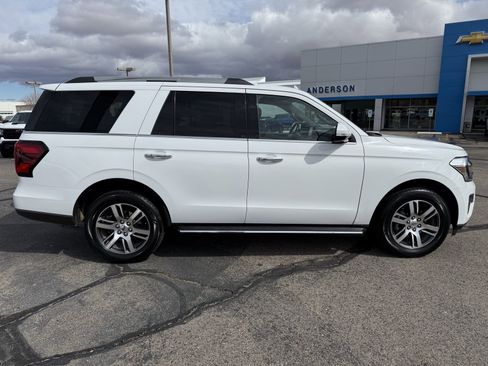 Used 2023 Ford Expedition Limited image 4