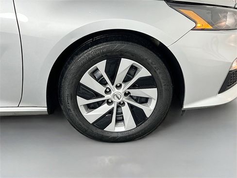 Used 2022 Nissan Altima 2.5 S image 33