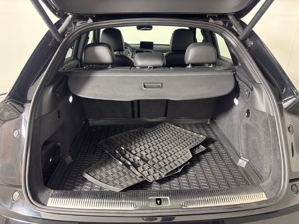 Used 2018 Audi Q3 2.0T Premium Plus w/ Premium Plus Package AWD/4WD image 29
