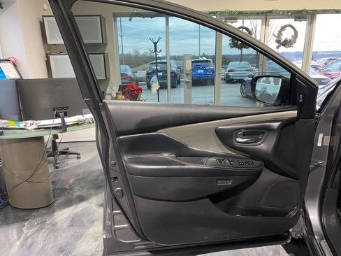 Used 2017 Nissan Murano SL w/ SL Technology Package AWD/4WD image 11