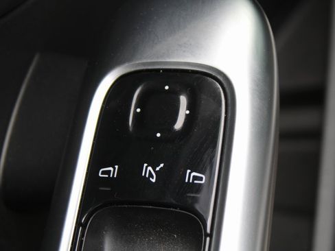 Certified 2025 Mercedes-Benz C 300 Sedan image 19