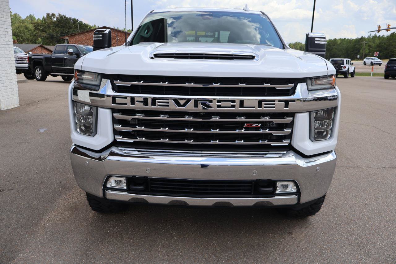 Used 2020 Chevrolet Silverado 2500 LTZ w/ LTZ Premium Package AWD/4WD image 4