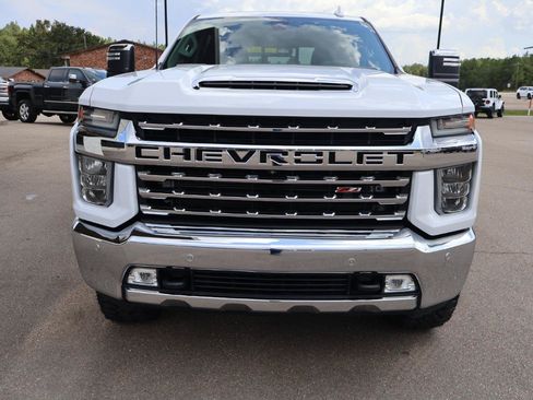 Used 2020 Chevrolet Silverado 2500 LTZ w/ LTZ Premium Package AWD/4WD image 4
