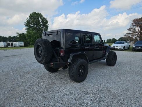 Used 2013 Jeep Wrangler Unlimited Sahara w/ Connectivity Group AWD/4WD image 6