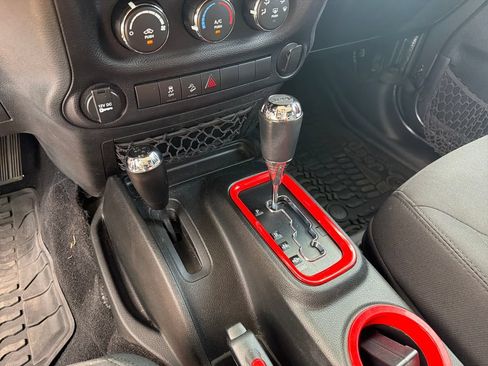 Used 2017 Jeep Wrangler Unlimited Sport w/ Max Tow Package AWD/4WD image 27