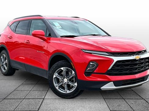Used 2023 Chevrolet Blazer LT w/ Convenience Package FWD image 2