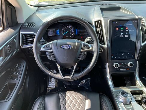 Used 2023 Ford Edge Titanium AWD/4WD image 6