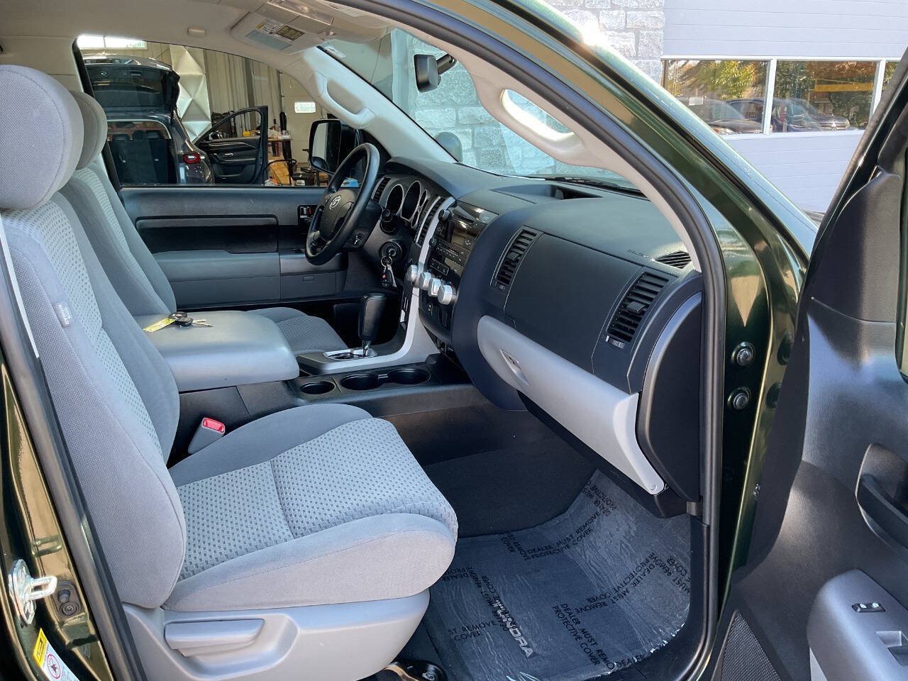 Used 2013 Toyota Tundra 4x4 Double Cab w/ TRD Off-Road Pkg image 36