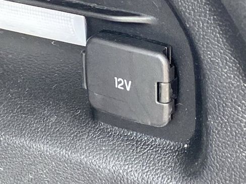 Used 2021 Ford Explorer XLT w/ Equipment Group 202A RWD image 7