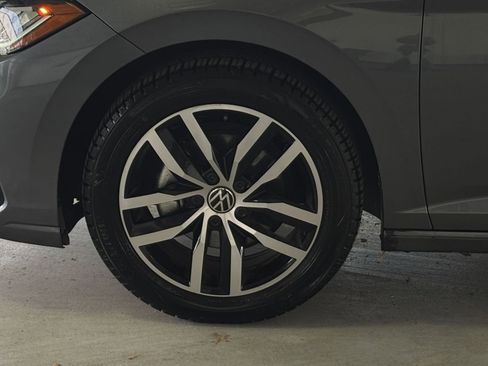 Used 2025 Volkswagen Jetta SE image 34