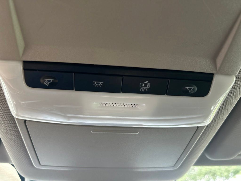 Used 2024 Nissan Rogue S FWD image 45