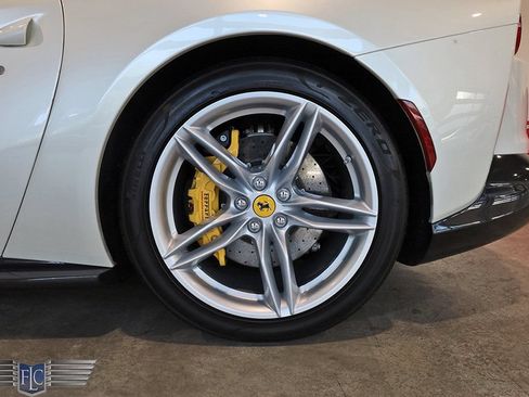 Used 2021 Ferrari 812 GTS RWD image 46