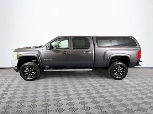 Used 2011 Chevrolet Silverado 2500 LTZ w/ LTZ Plus Package AWD/4WD image 4
