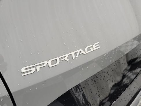 Certified 2023 Kia Sportage SX FWD image 9
