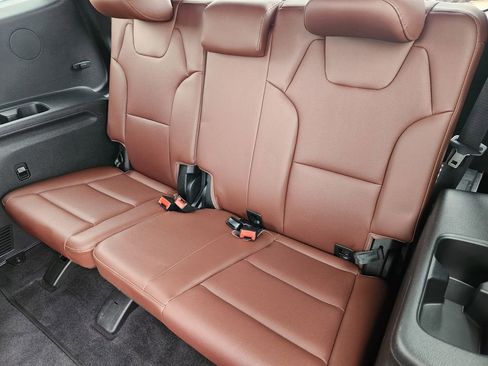 Certified 2023 Kia Telluride EX w/ EX Captain's Chair Package image 12