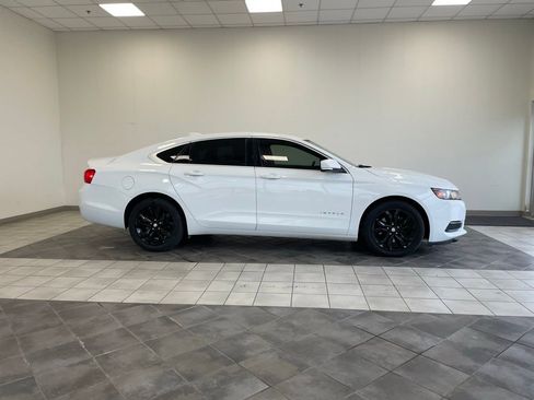Used 2017 Chevrolet Impala LT image 4