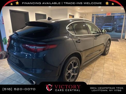 Used 2018 Alfa Romeo Stelvio AWD image 4