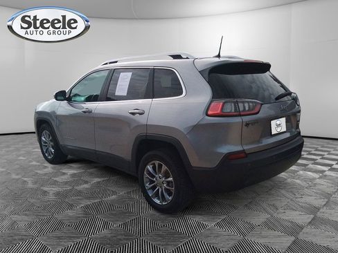 Used 2019 Jeep Cherokee Latitude Plus image 3