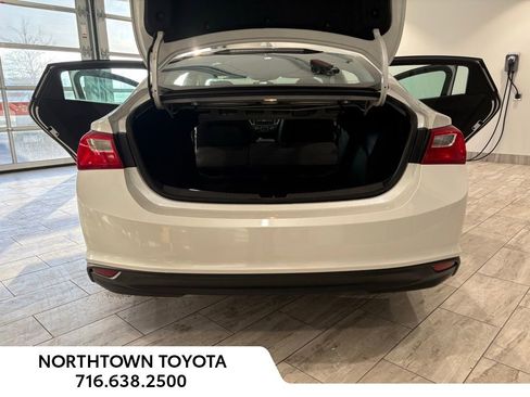 Used 2018 Chevrolet Malibu LT image 21