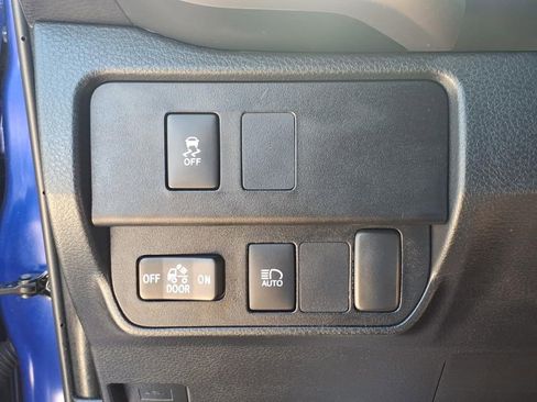Used 2023 Toyota Tacoma SR5 AWD/4WD image 16