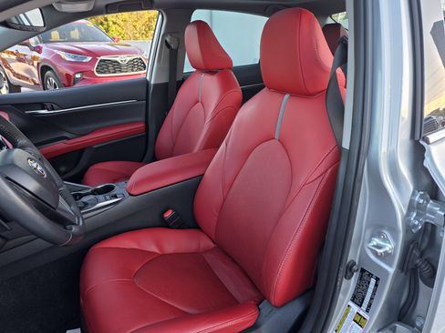 Used 2024 Toyota Camry XSE w/ Navigation Package image 13