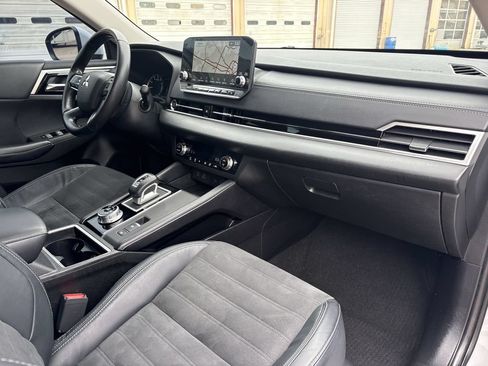 Used 2022 Mitsubishi Outlander SE FWD image 29