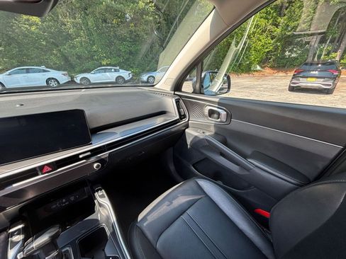 Used 2024 Kia Sorento S FWD image 38