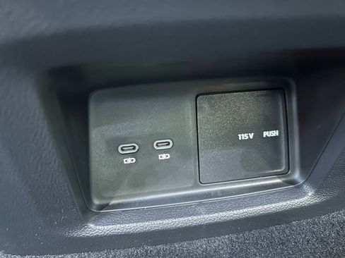 New 2026 Volkswagen Atlas Peak Edition AWD/4WD image 42