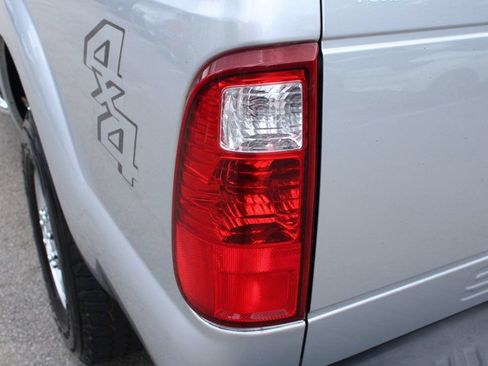 Used 2015 Ford F250 XLT AWD/4WD image 10