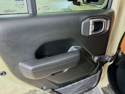 Used 2022 Jeep Wrangler Unlimited Sport image 31