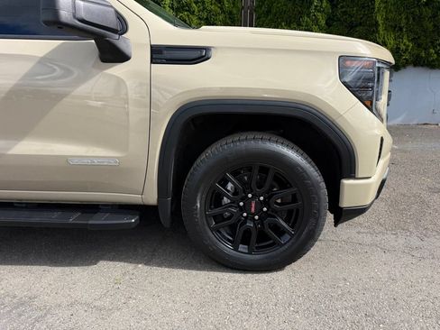 Used 2023 GMC Sierra 1500 Elevation w/ LPO, Elevation Black Package AWD/4WD image 12