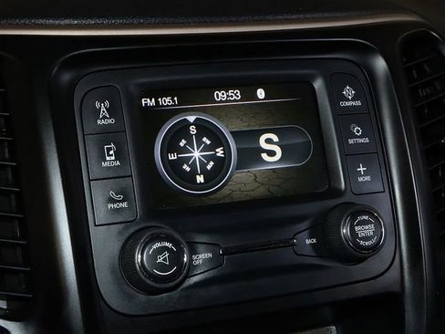 Used 2017 Jeep Cherokee Sport image 18