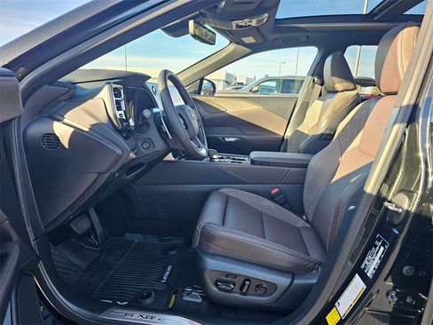 Used 2026 Lexus RX 450h Luxury w/ Convenience Package image 28