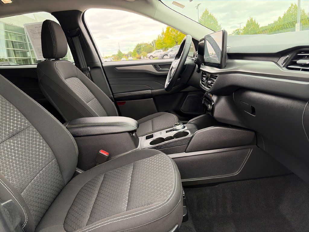 Used 2024 Ford Escape Active w/ Tech Pack #1 FWD image 11