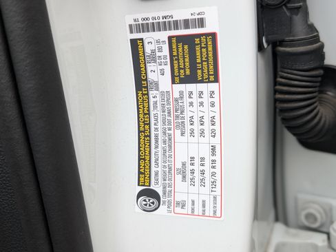 Used 2025 Volkswagen Jetta SEL FWD image 41