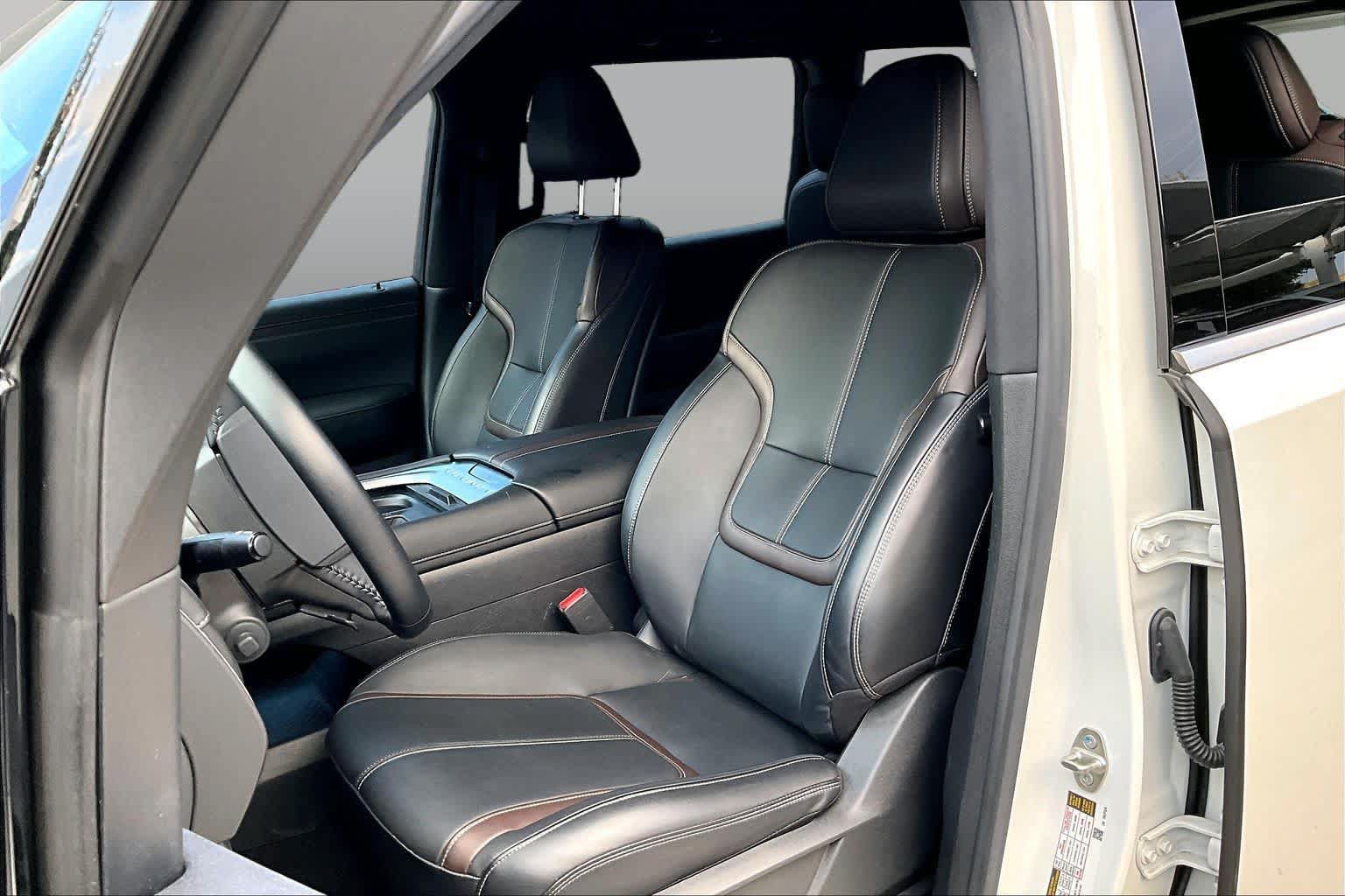 Used 2026 Nissan Armada SL w/ Captain's Chari Seat Package AWD/4WD image 8