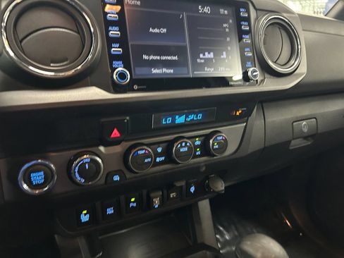 Used 2021 Toyota Tacoma 4x4 Double Cab image 21