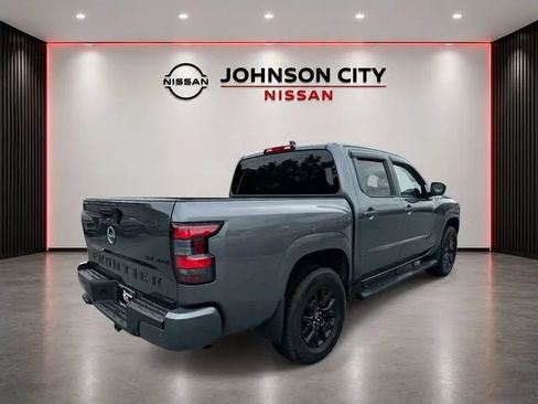 Used 2023 Nissan Frontier SV w/ Midnight Edition Package AWD/4WD image 5