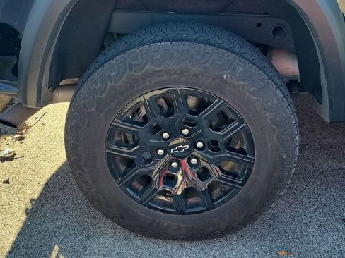 Used 2023 Chevrolet Colorado Trail Boss w/ Technology Package image 10