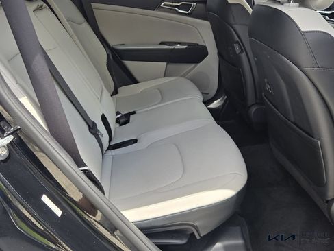 Certified 2023 Kia Sportage EX FWD image 16