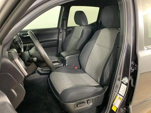 Used 2023 Toyota Tacoma TRD Sport w/ Advanced Technology Package image 27